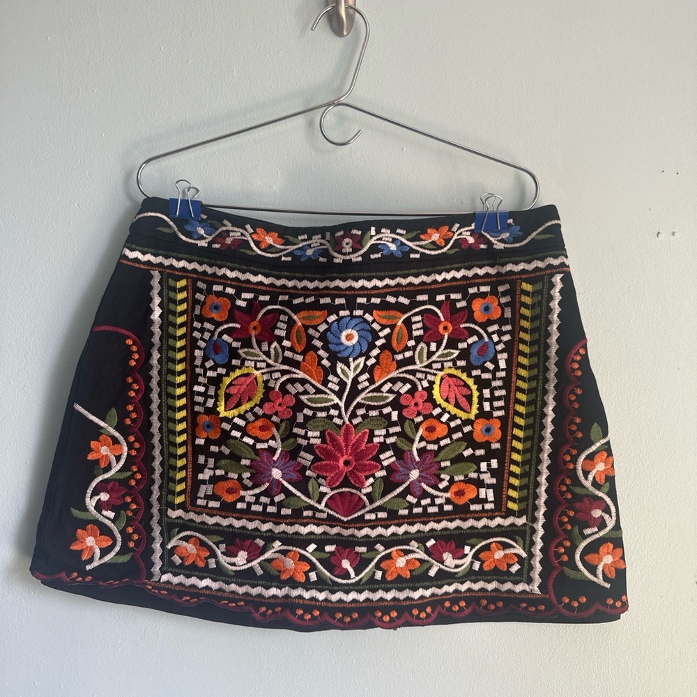 Lulu’s Embroidered Skirt, Floral and fun